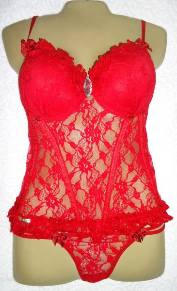 Espartilho vermelho pedra