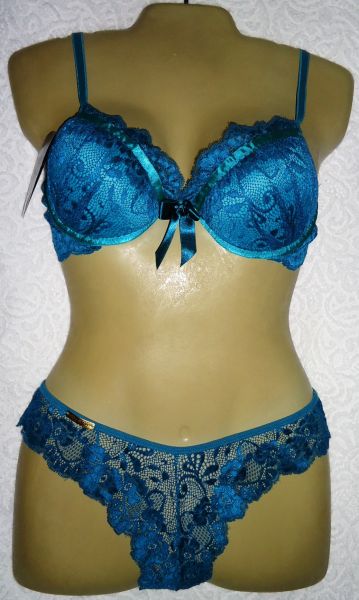 Conjunto em renda
